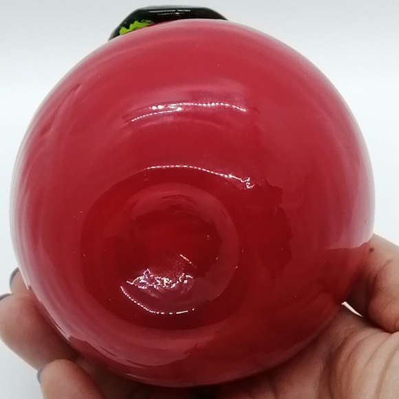 Art glass apple paperweight - Picture 11 of 13